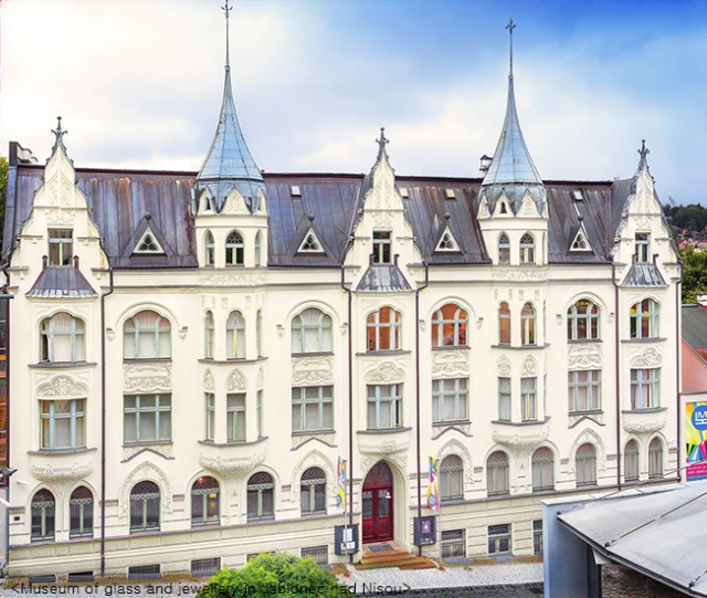 Museum of glass and jewellery in Jablonec nad Nisou 1.jpg