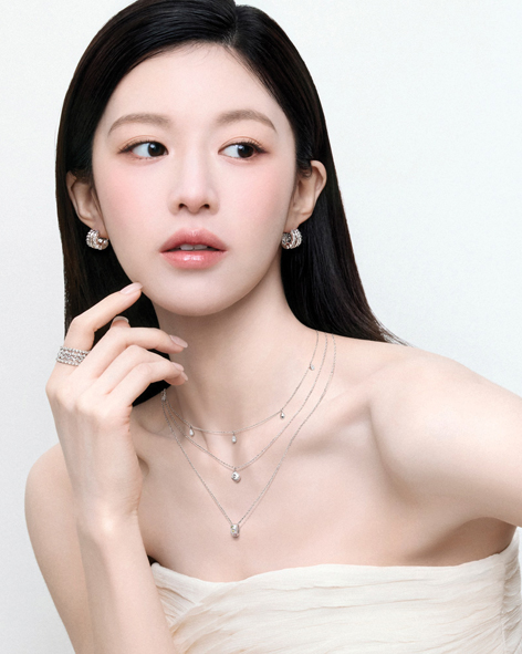 디디에491고윤정.jpg